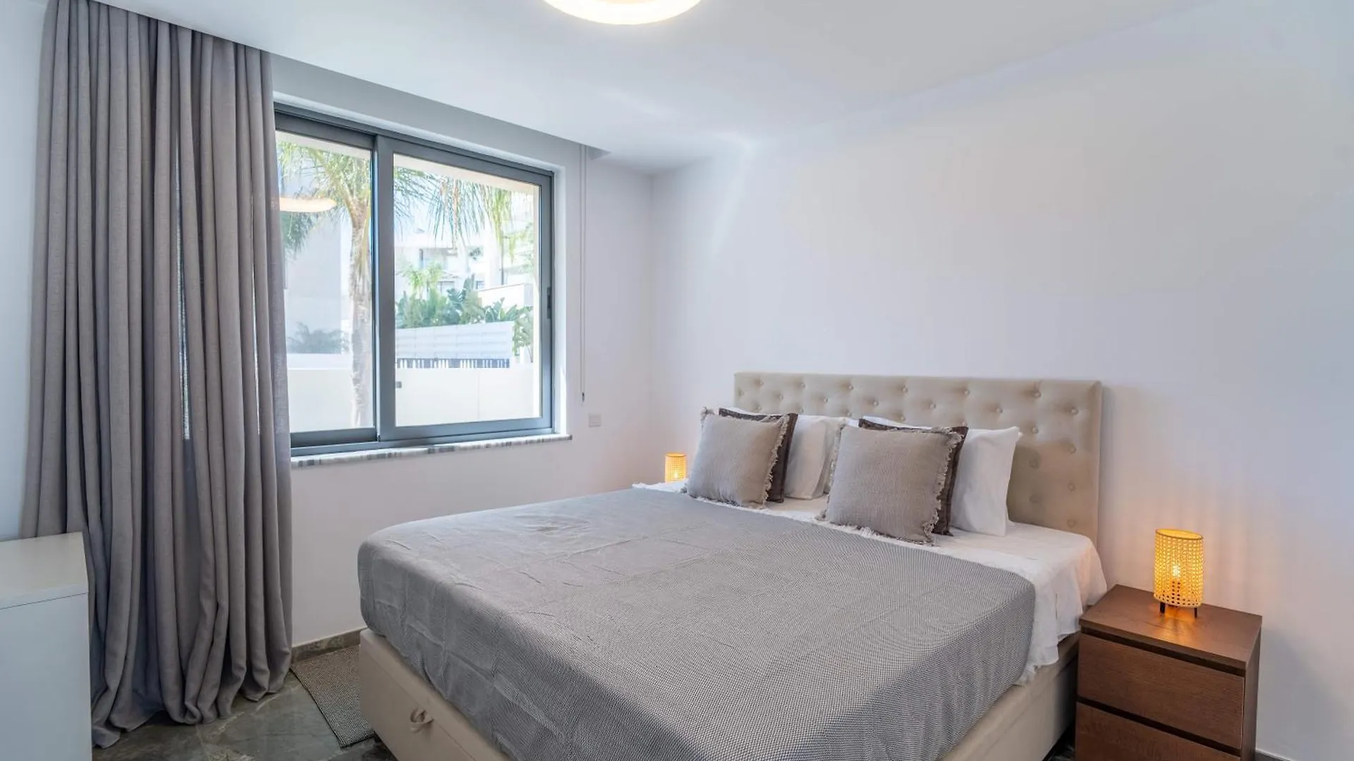 Phaedrus Living: Luxury Seaview Villa Panorama Protaras