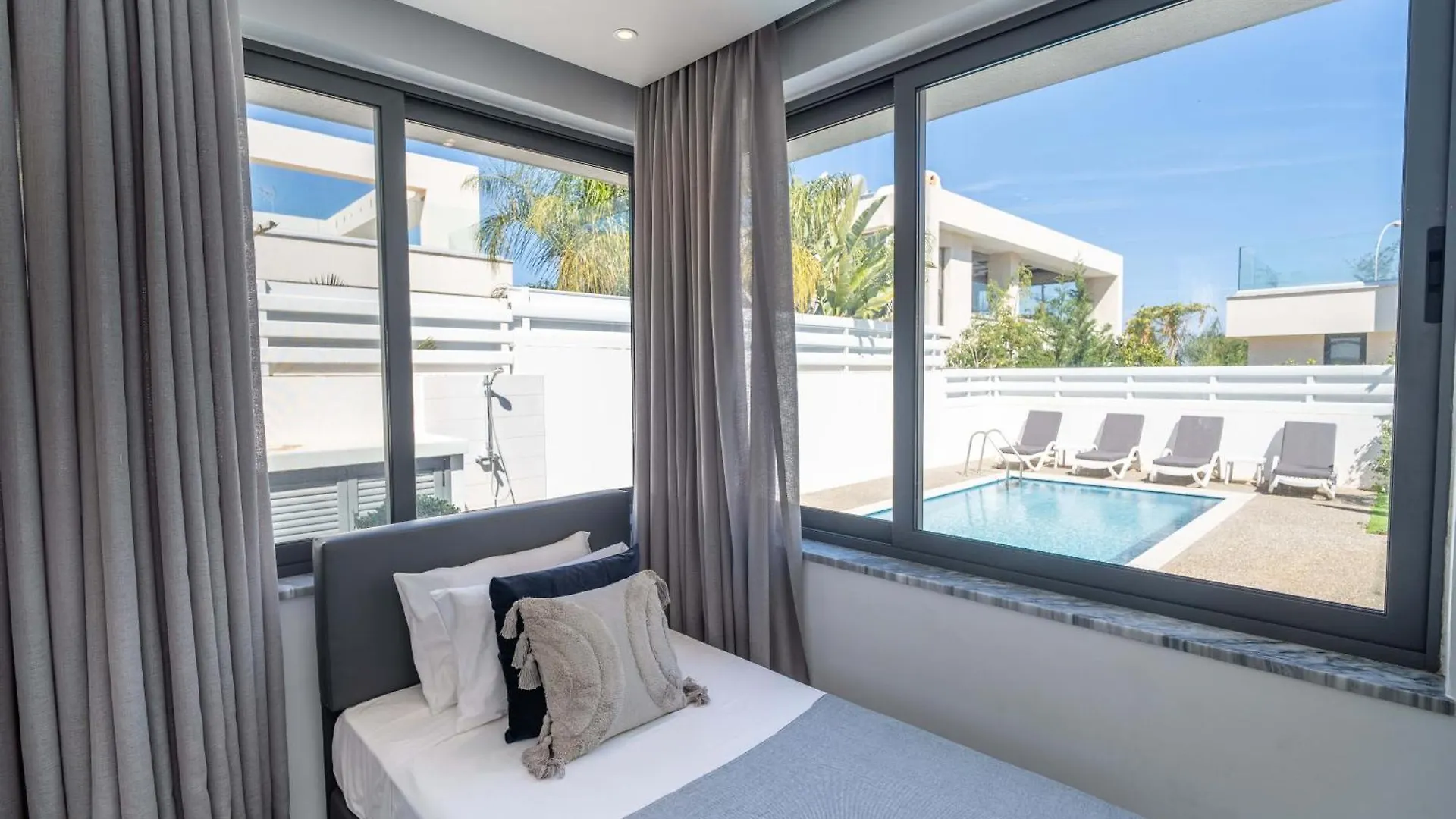 Phaedrus Living: Luxury Seaview Villa Panorama Protaras Cipro